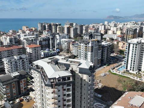 В Алании продолжается 11-я Международная выставка ремесел и живописи